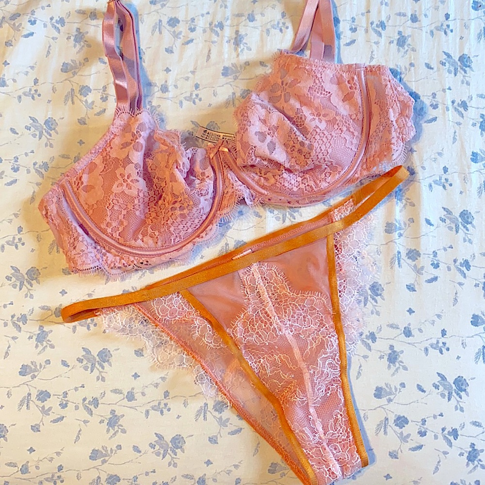 Never worn set!